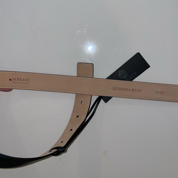 NEW WITH TAGS - VERSACE Virtus Silver Logo Belt Black - size 75/30